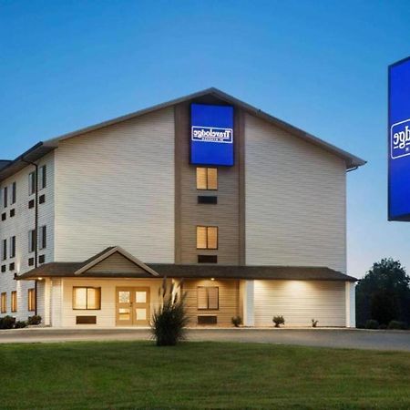 Travelodge By Wyndham Livonia Eksteriør bilde