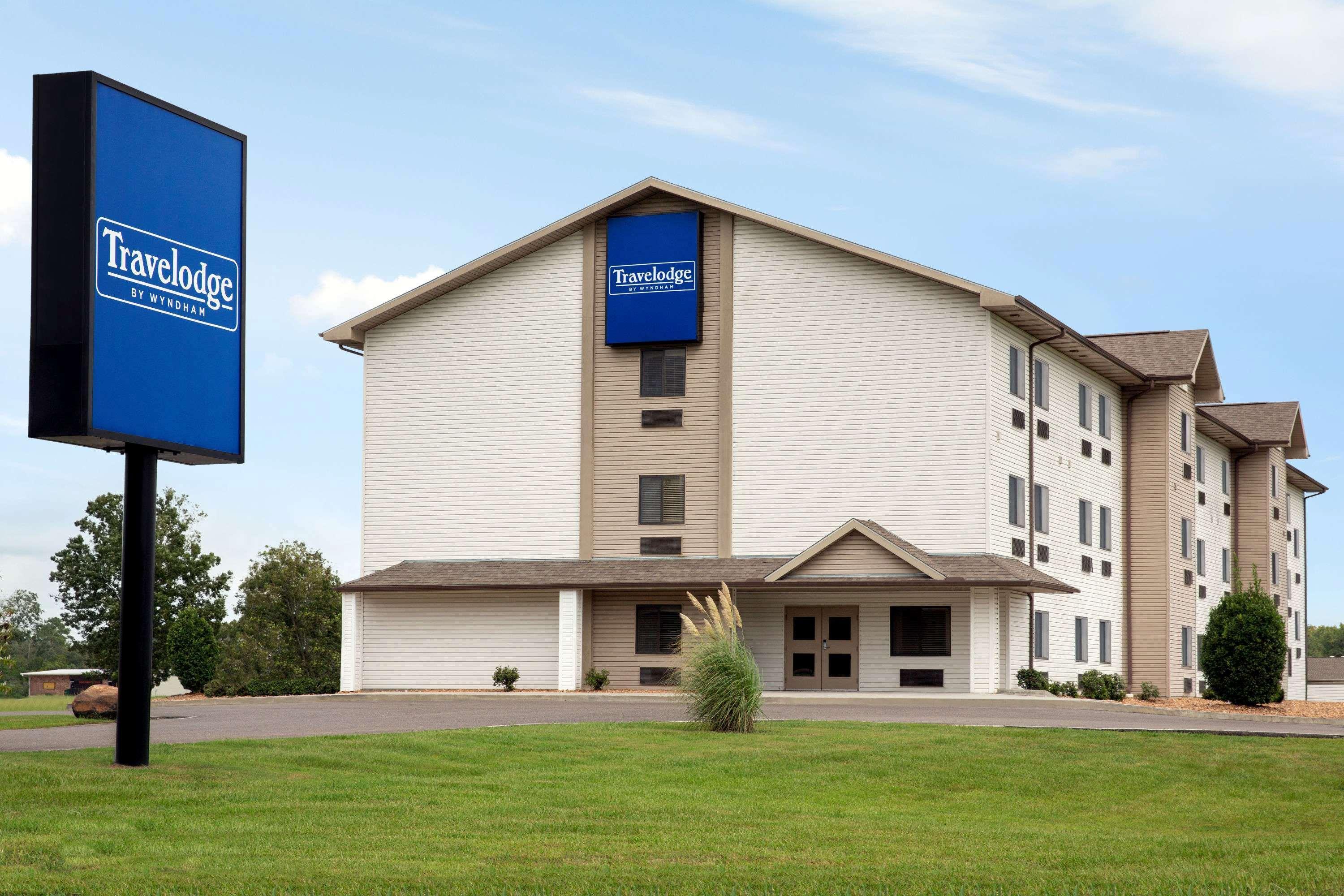 Travelodge By Wyndham Livonia Eksteriør bilde